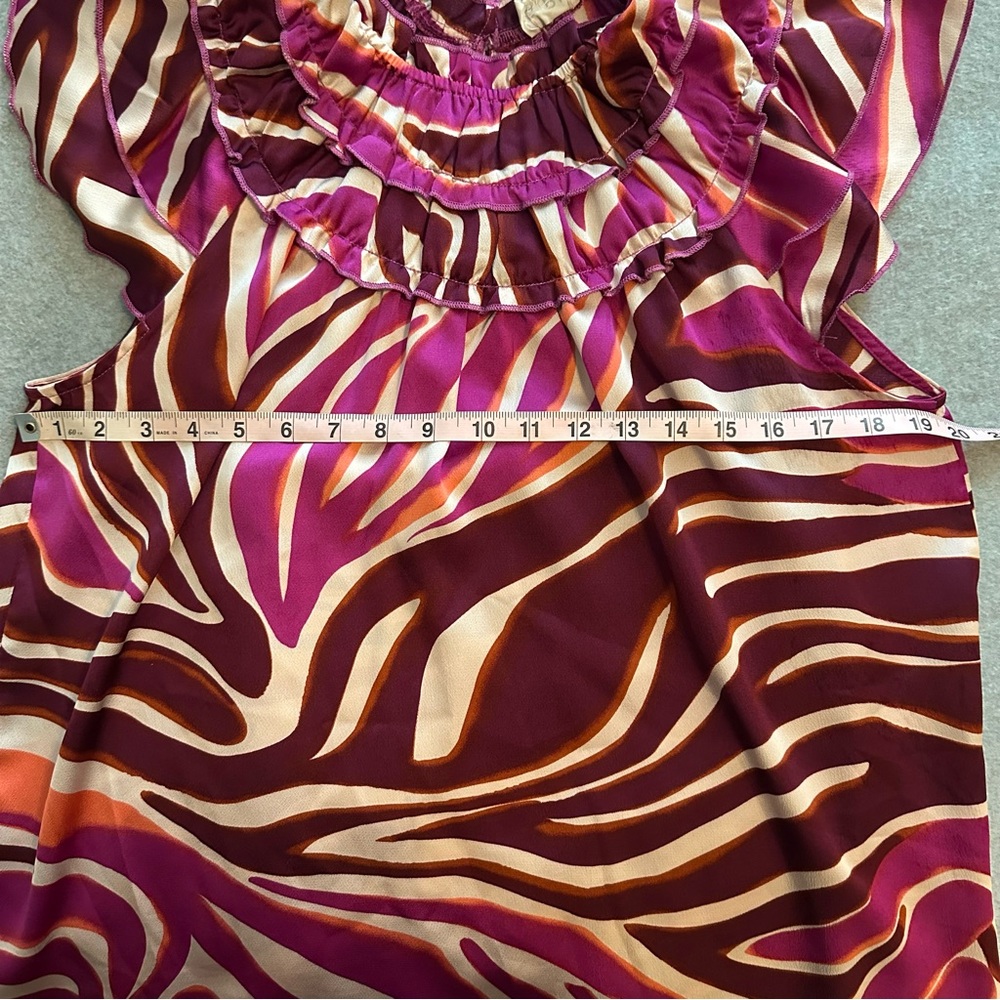 Bibi Showstopper Fuchsia Animal Print Flutter Sleeve Top size L - Picture 5 of 6
